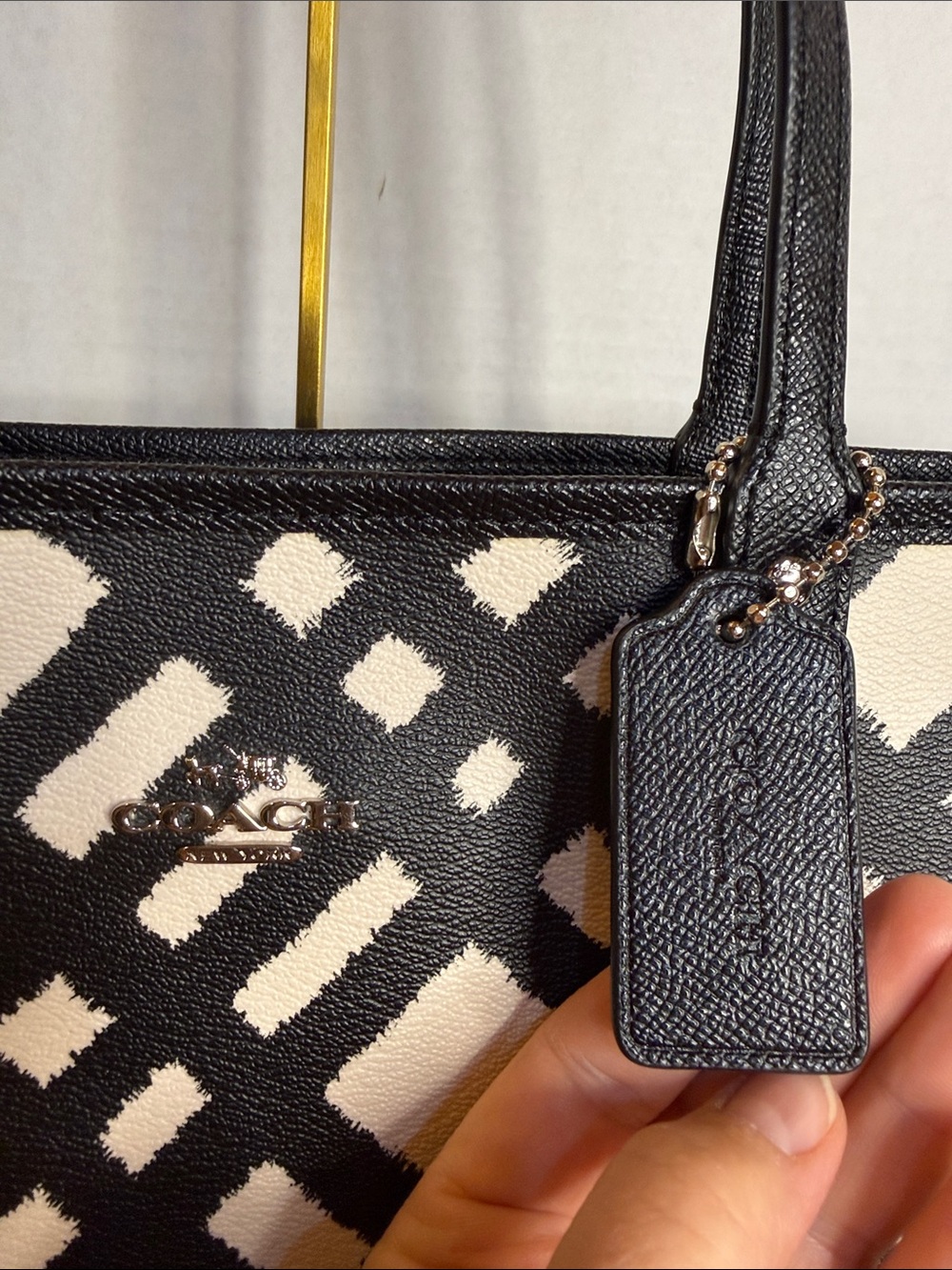 Coach City Tote Black Ivory Geometric Print Coated Canvas Shoulder Bag EUC - Picture 2 of 15